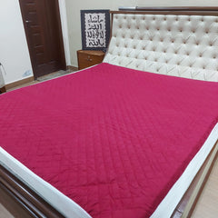 Quilted waterproof matress cover - Maroon